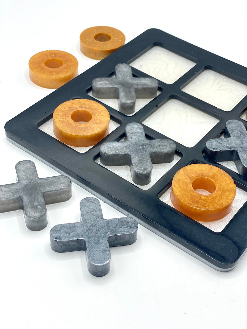 Full Size Resin Tic Tac Toe Classic Games Set in Black , White, Gold, Silver - Gift, Noughts & Crosses