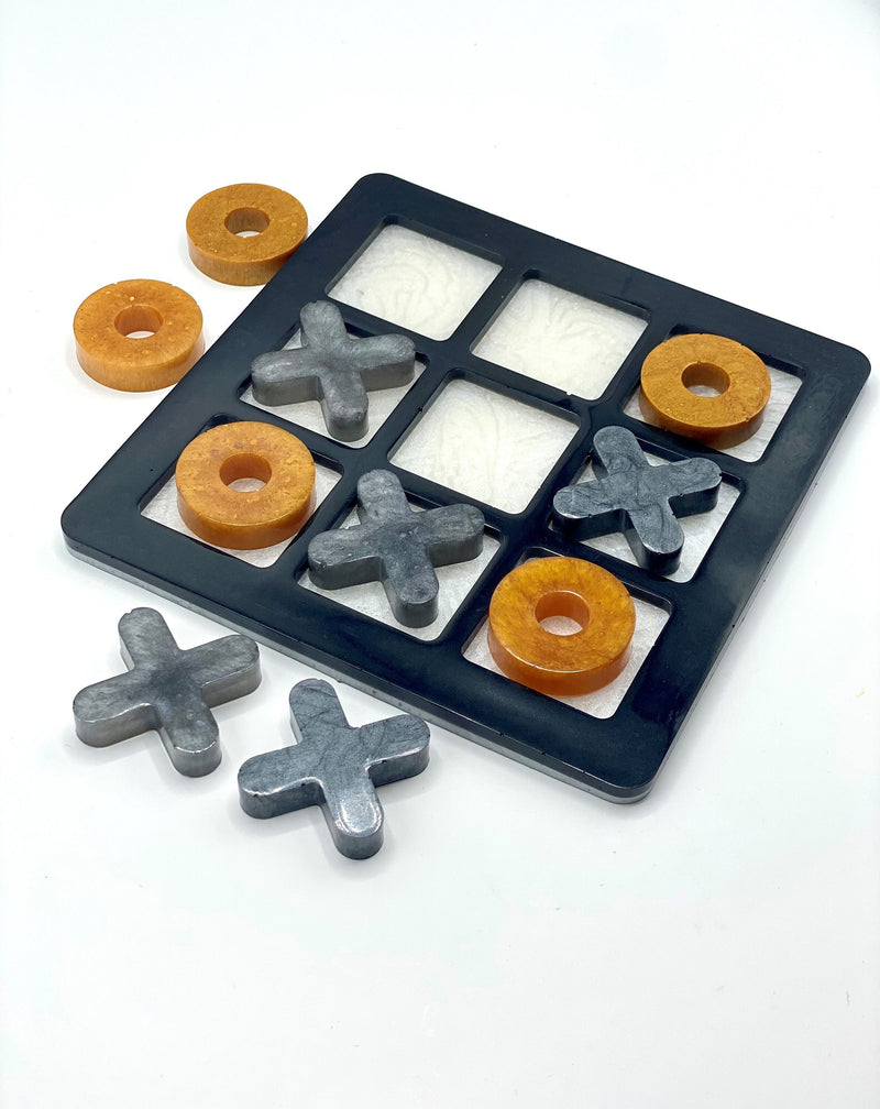 Full Size Resin Tic Tac Toe Classic Games Set in Black , White, Gold, Silver - Gift, Noughts & Crosses