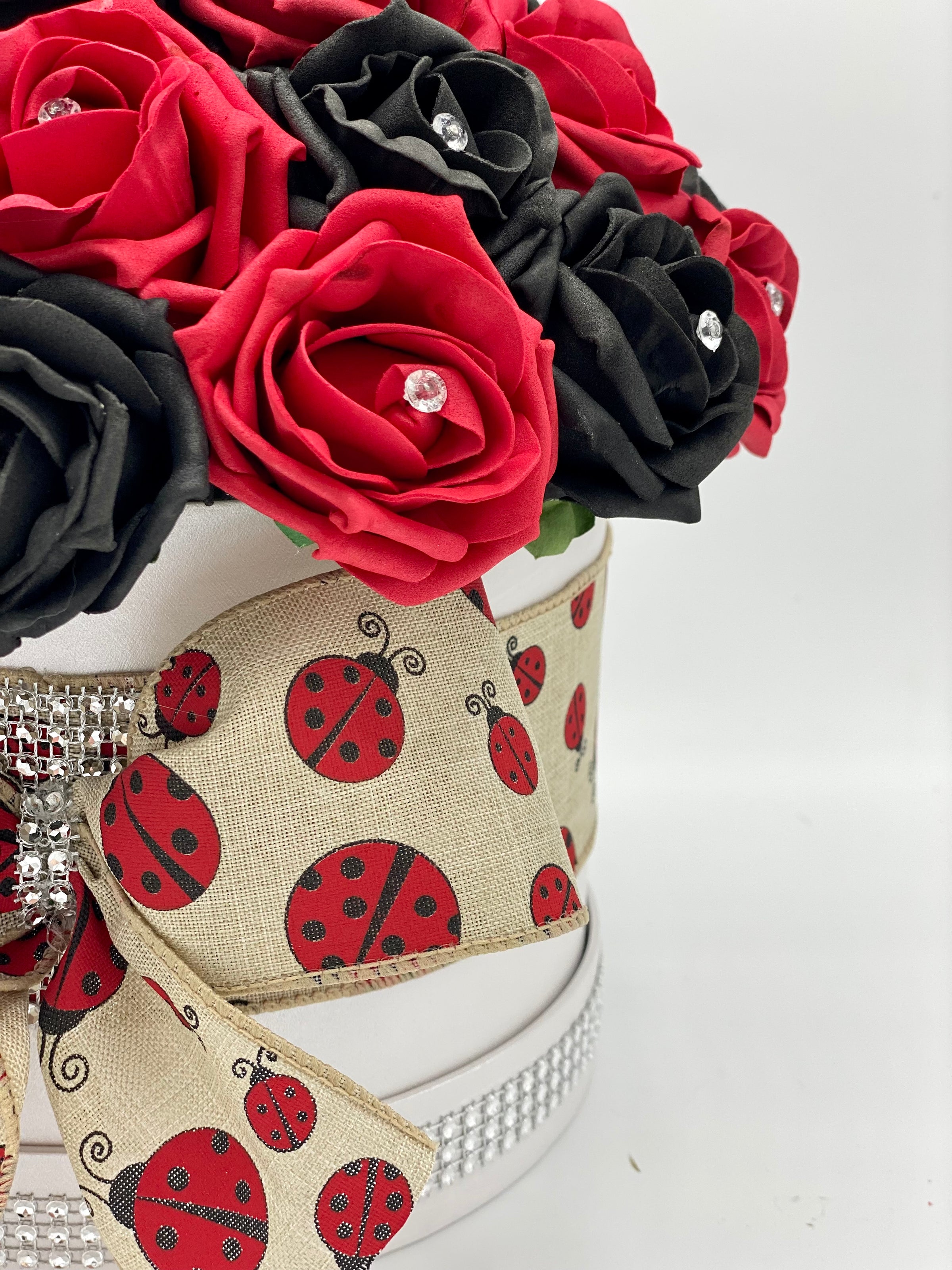 Cream Hat Box with Cream & Gold Glitter Roses – Lilli Rose